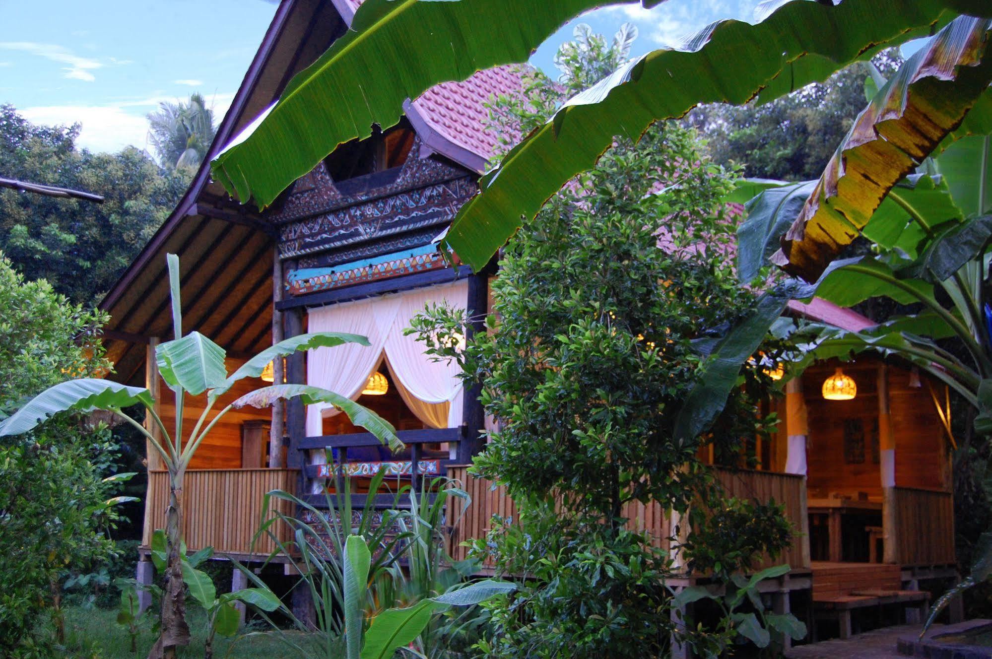 Indo Rumah Zengarden Pabean Buleleng エクステリア 写真